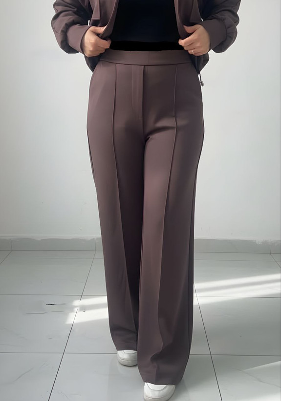 رنگ اصلی قهوه ای اینه بقیه سایه افتاده