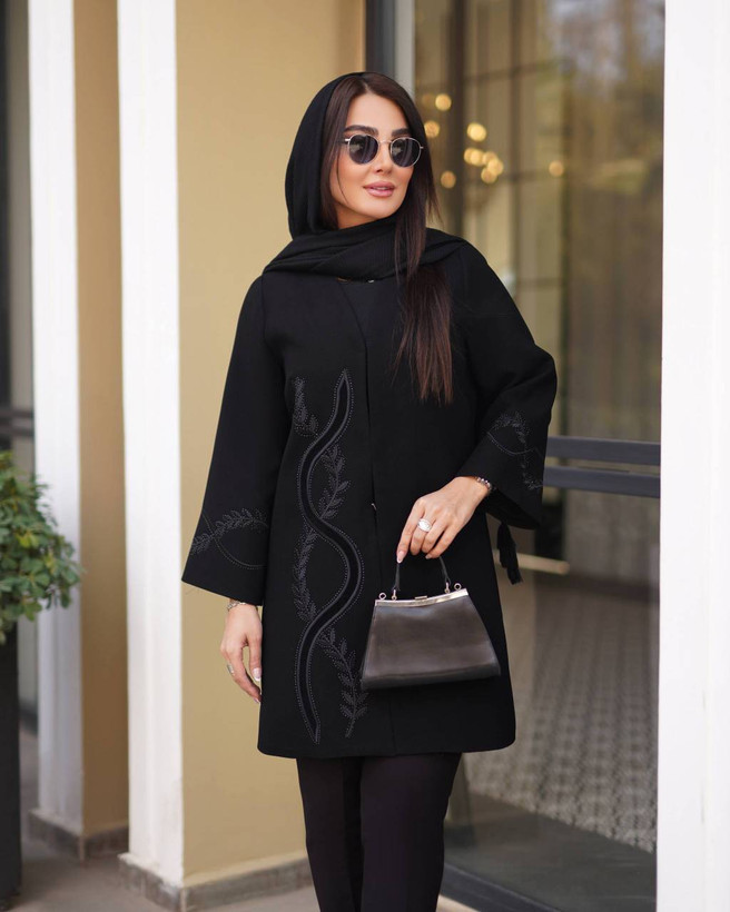 مانتو زنانه مجلسی مشکی گلدوزی کد ۱۲۶۵