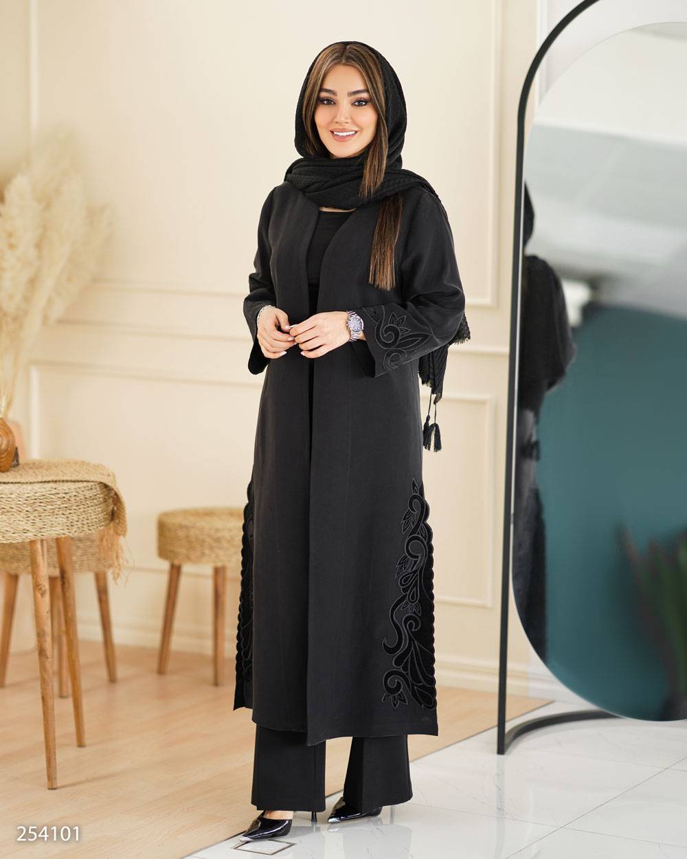 مانتو بلند زنانه مجلسی کد ۲۵۴۱